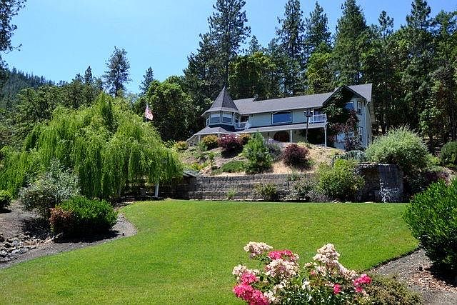 1st image of 161 Mountain Springs Dr