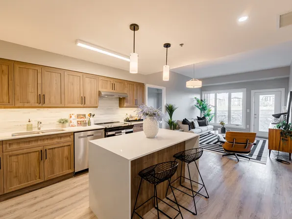 1025 Templeton Ave #613, Winnipeg, MB R2P 0G2