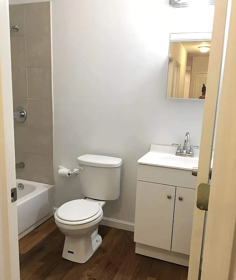 2 bed, 780 sqft, $1,200 — Photo 3