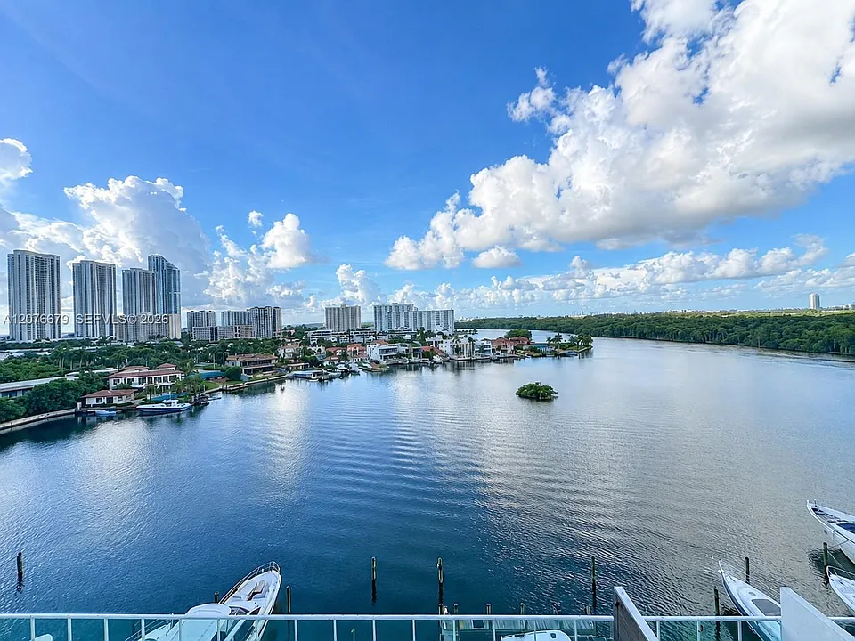 400 Sunny Isles Blvd #908