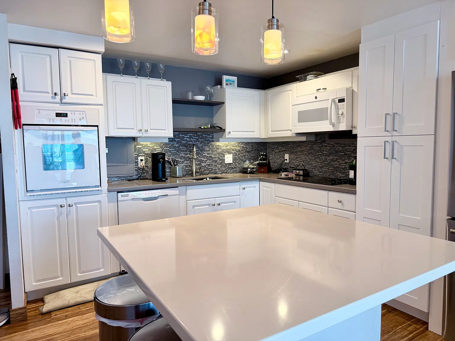 2 bed, 948 sqft, $4,800 — Photo 3