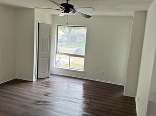 1119 Pebblebrook Dr, Lewisville, TX 75067