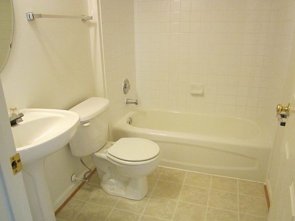 5th image of 13655 Stratford Glen Pl