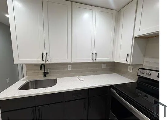 2 bed, 800 sqft, $3,058 — Photo 3