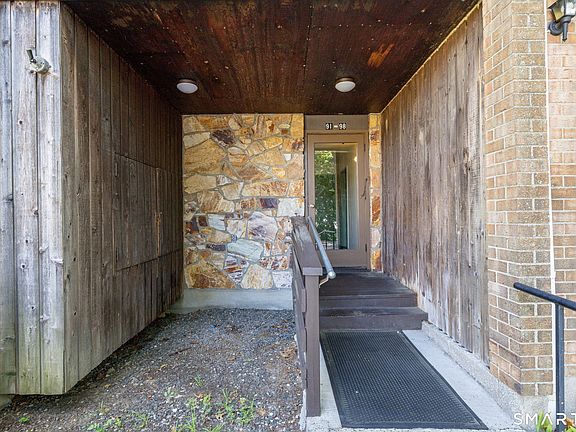 3rd image of 200 Woodmont Avenue #98