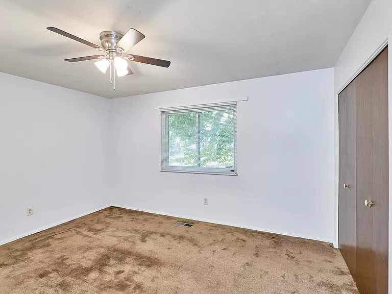1815 Lakemont Ln — Photo 17