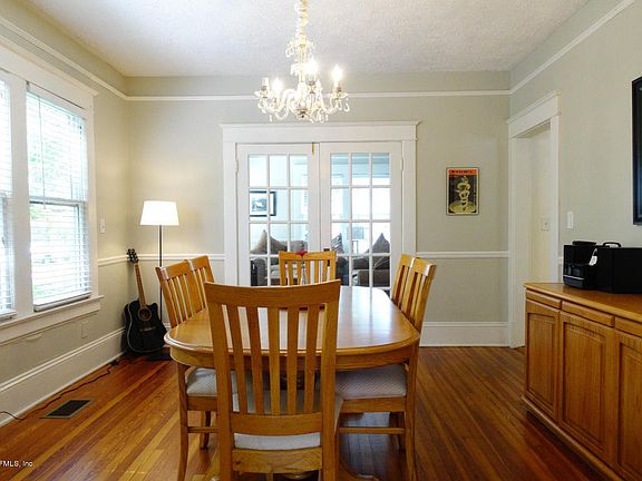 4th image of 2846 Sydney St