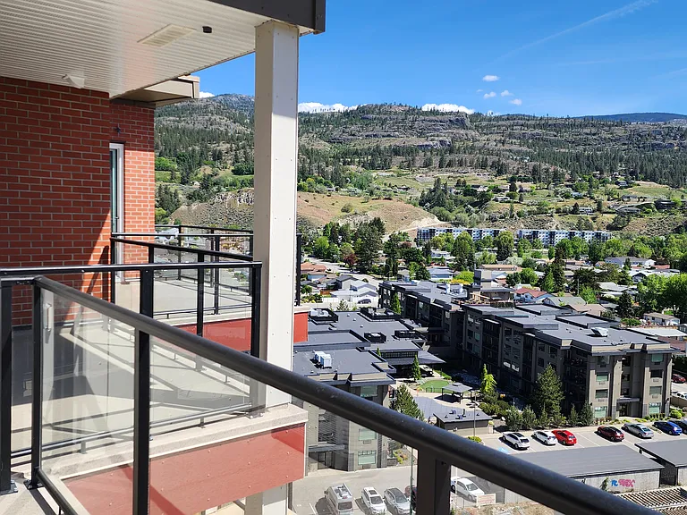 3362 Skaha Lake Rd — Photo 10