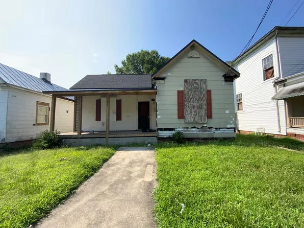 827 Stokes St, Danville, VA 24541