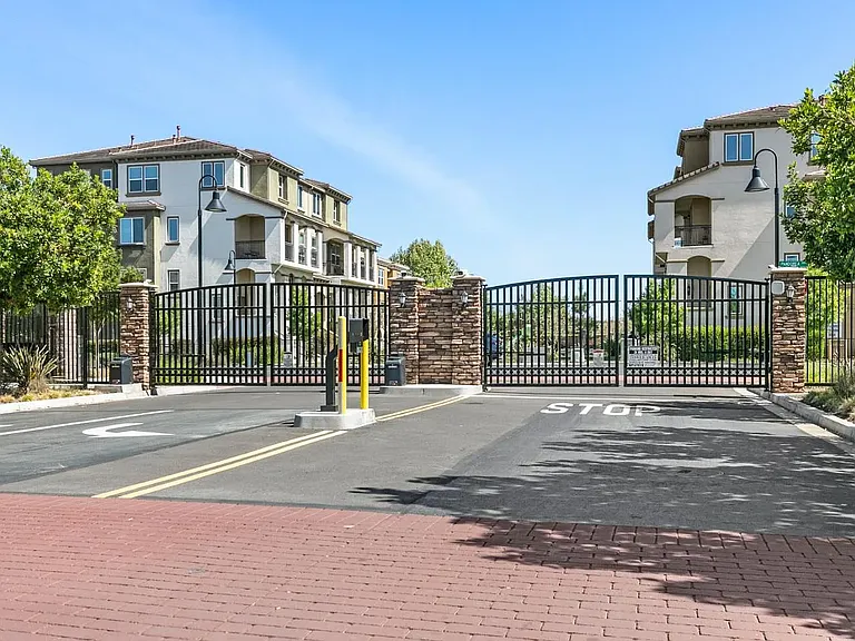 38881 Photinia Pl — Photo 19