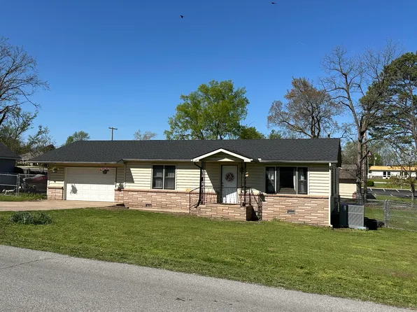 710 S Hazel St, Grove, OK 74344
