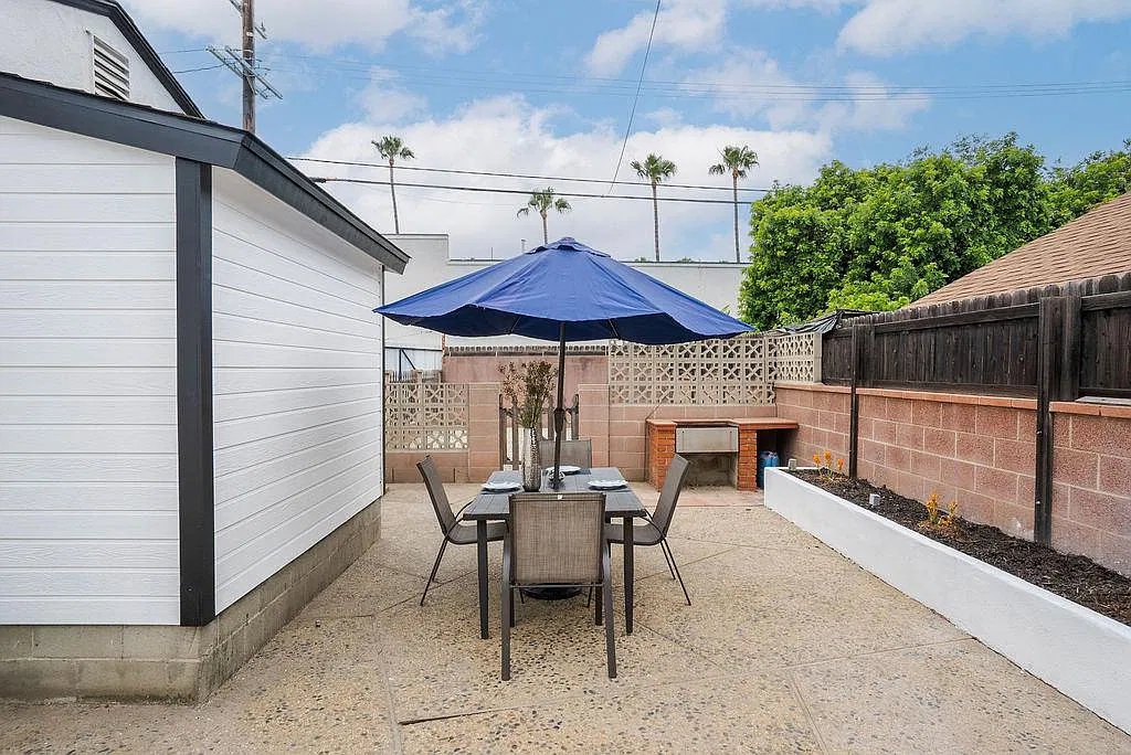 26613 Leesdale Ave — Photo 4
