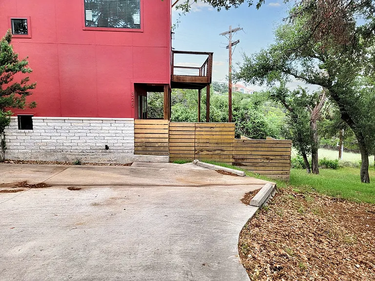 325 Southwind Rd — Photo 33