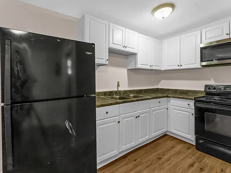 827 W Rosewood Ave #6 — Photo 9