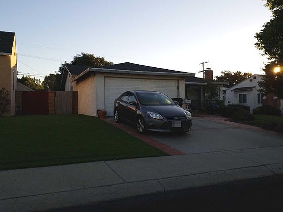 2nd image of 8834 De Haviland Ave