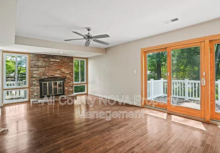 6428 Earlham Dr — Photo 14