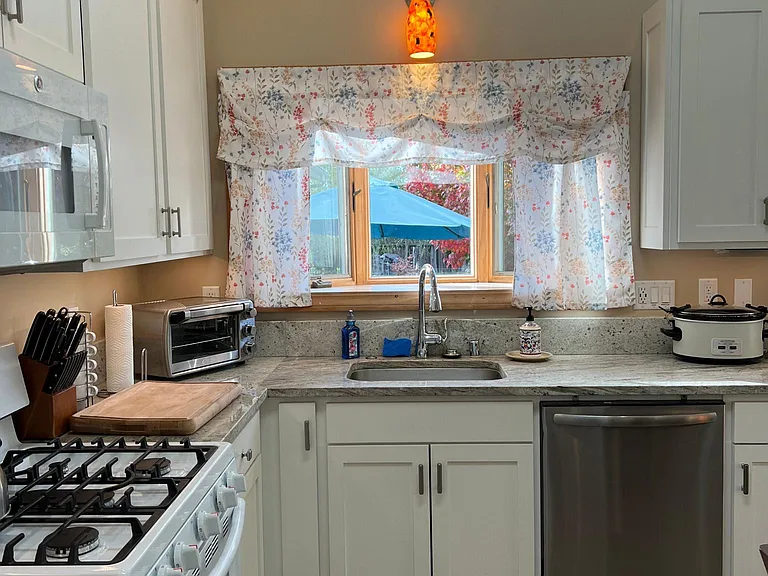 169 Marie Way — Photo 18