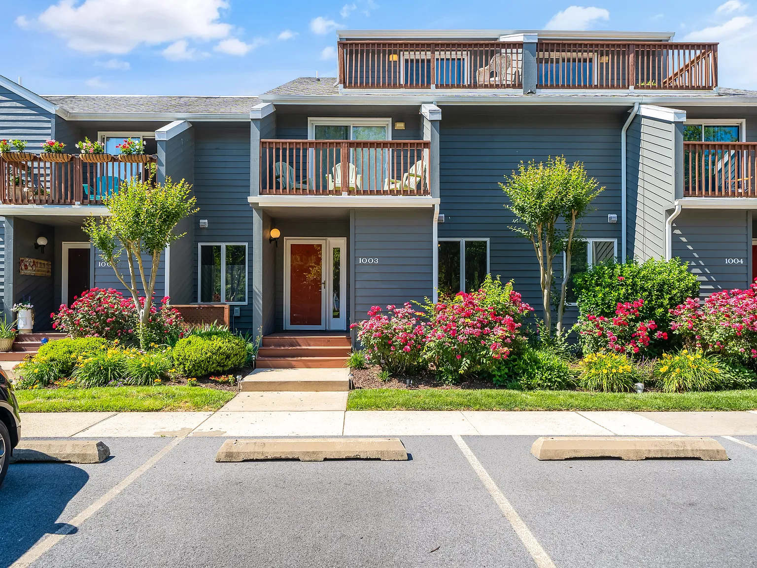 3 bed, 1697 sqft, $2,300 — Photo 1