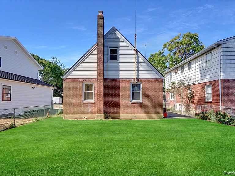 322 Harvard Rd S — Photo 20