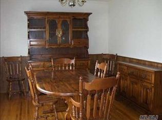 43 Carl St, Valley Stream, NY 11580