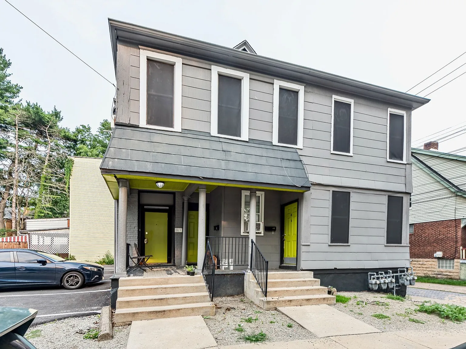 Modern & Charming Apartment in East End * Walk to Frick Park * Renovated * Available Now * our Today — Photo 2