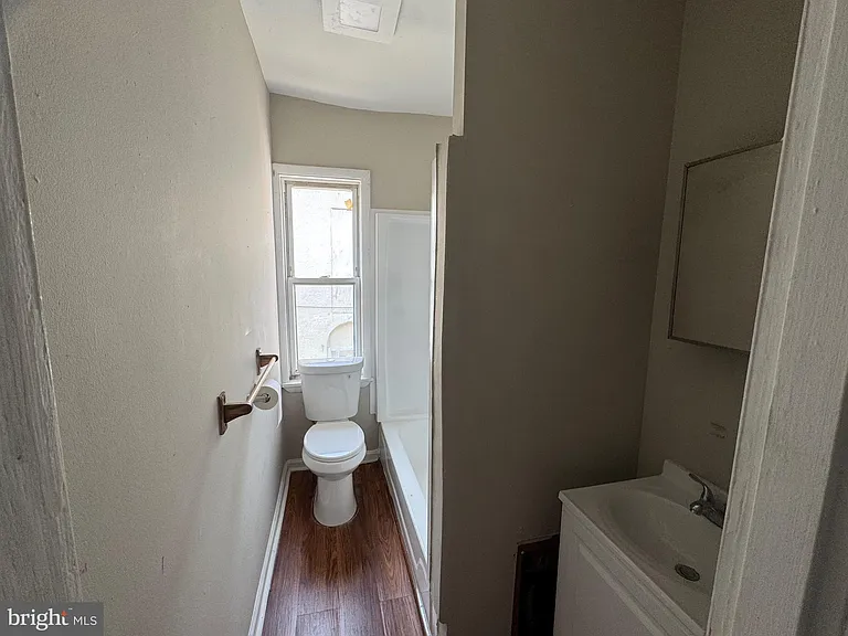 922 Maryland Ave — Photo 6