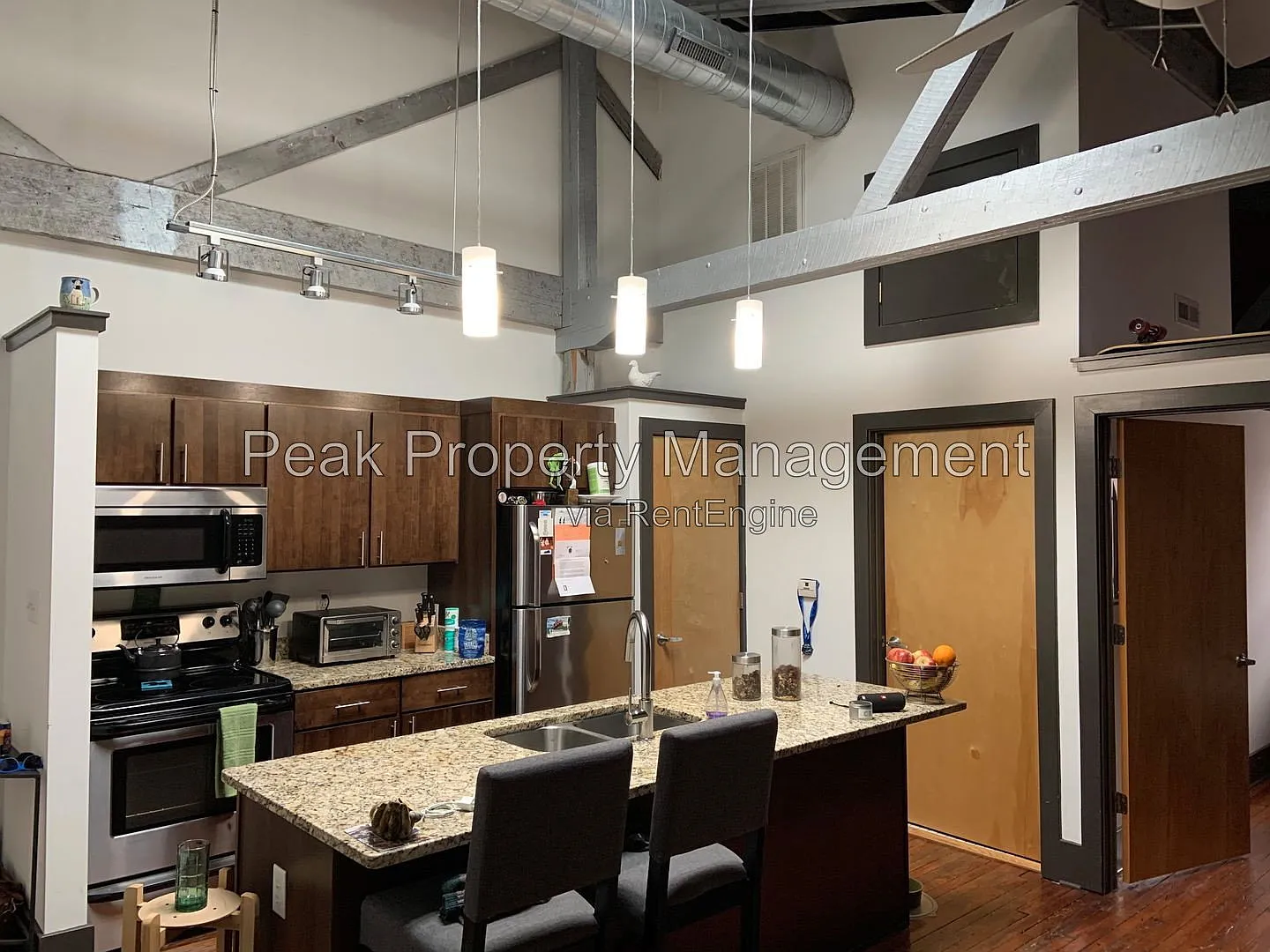 1 bed, 1.0 bath, 587 sqft, $1,250 — Photo 2