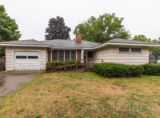 805 N Hudson St, Lowell, MI 49331