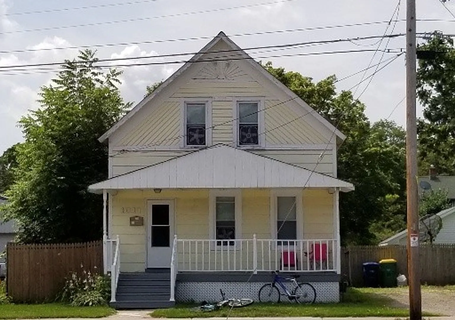 1011 Shawano Ave — Photo 1