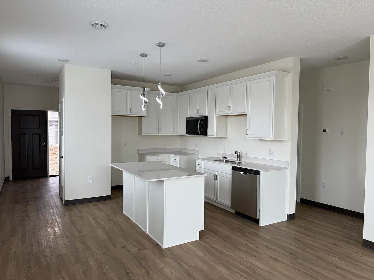 Building Photo - Manor Heights Townhome