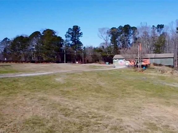 5th image of 830 Arnold Mill Rd