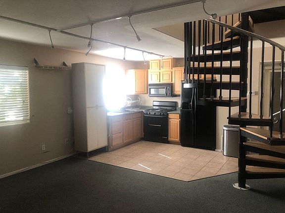 3rd image of 3560 4th Ave #2