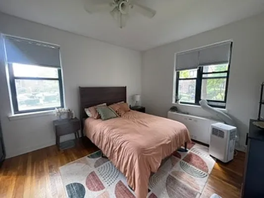 Bedroom, photo 1