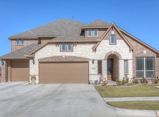 905 Robles Way, Burleson, TX 76028