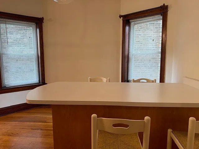 2 bed, 1100 sqft, $2,200 — Photo 4