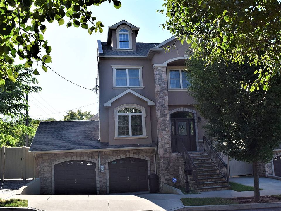 1st image of 6 Sweetwater Ave