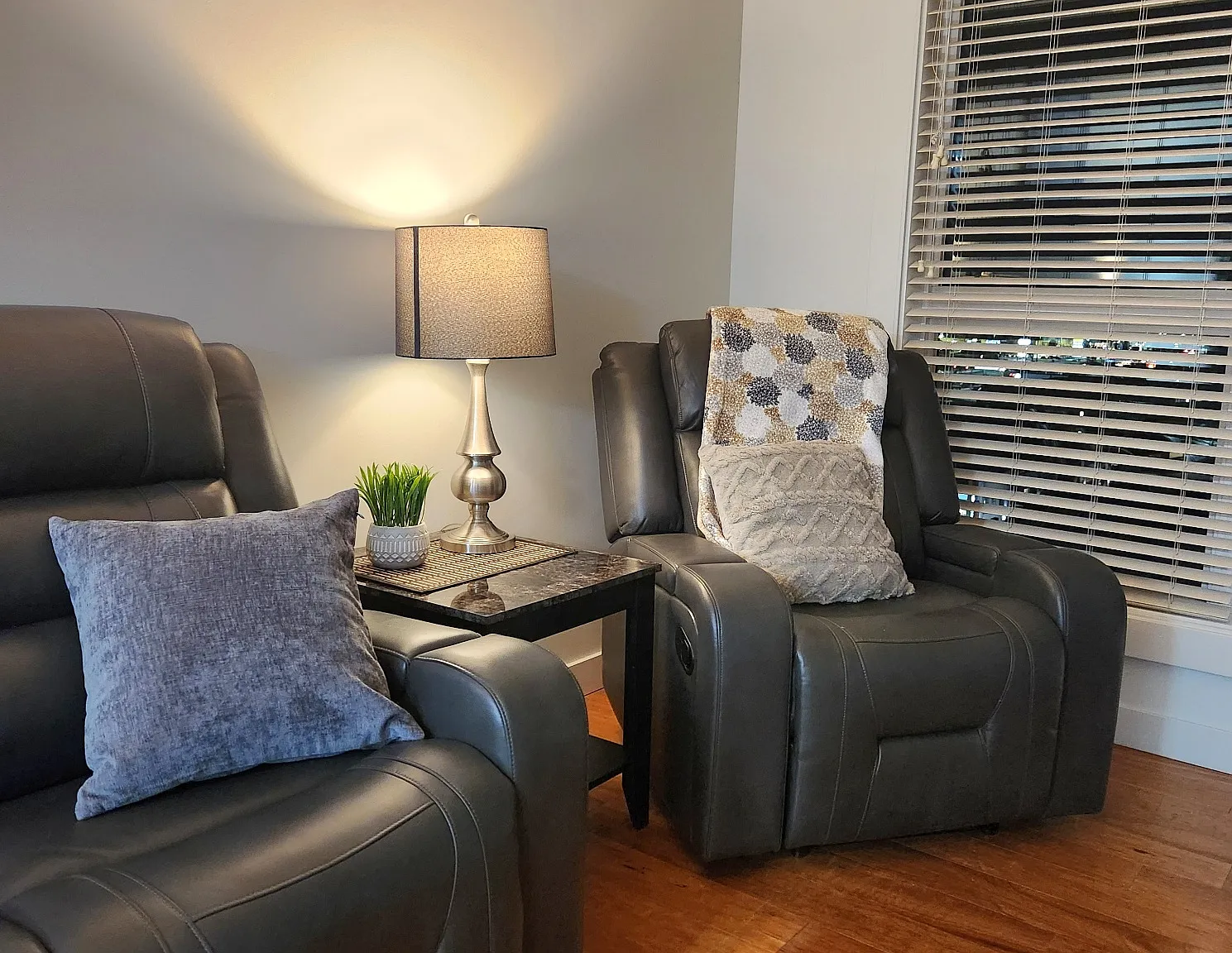 2 bed, 960 sqft, $2,295 — Photo 4