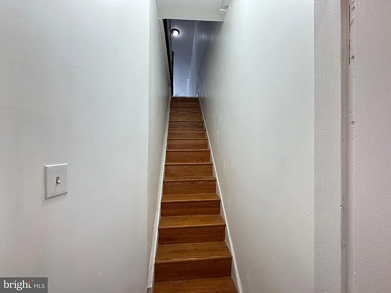 325 N Preston St #2 — Photo 4