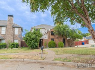 1929 Pinecrest Dr, Carrollton, TX 75010