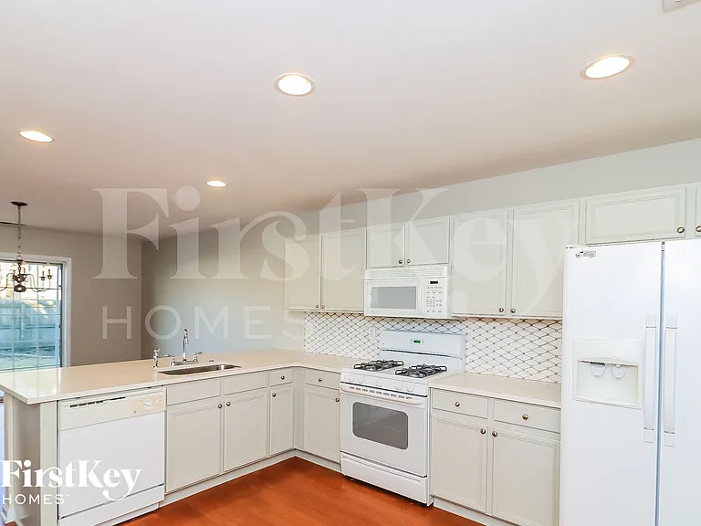 2430 Gatewater Ct — Photo 8