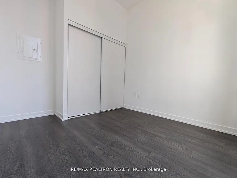 8 Olympic Garden Dr #911 — Photo 12
