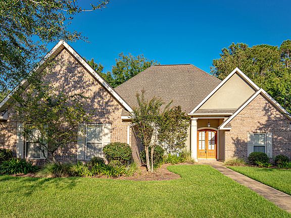 2nd image of 806 Canebrake Dr