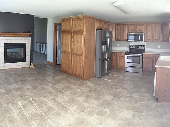 Kitchen & Hearth area