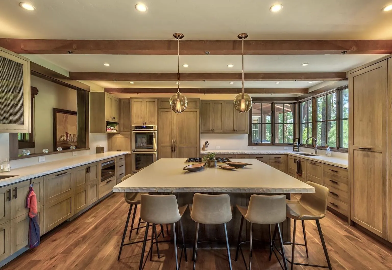 5 bed, 6.5 bath, 5198 sqft, $18,000 — Photo 3