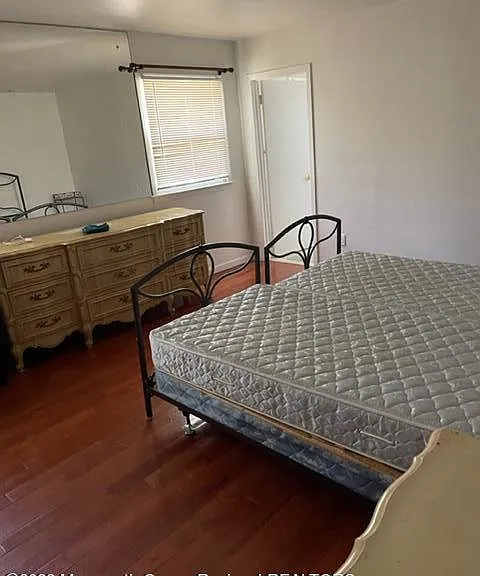 275 Garfield Ave — Photo 10
