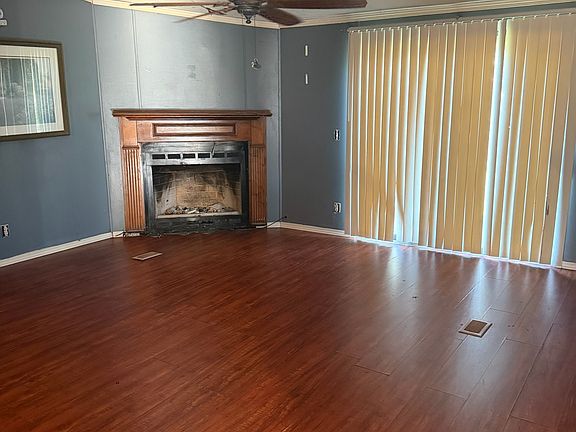 4th image of 1077 Bridges Rd