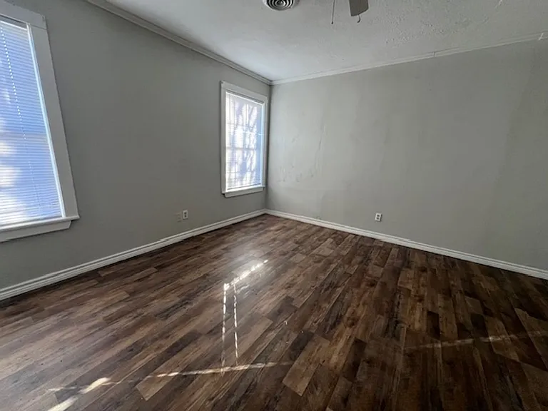 910 S La Salle Dr — Photo 10