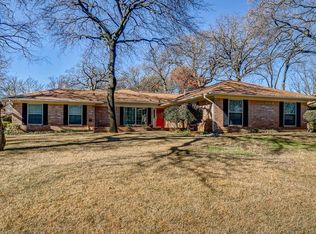 137 Manor Way, Grapevine, TX 76051
