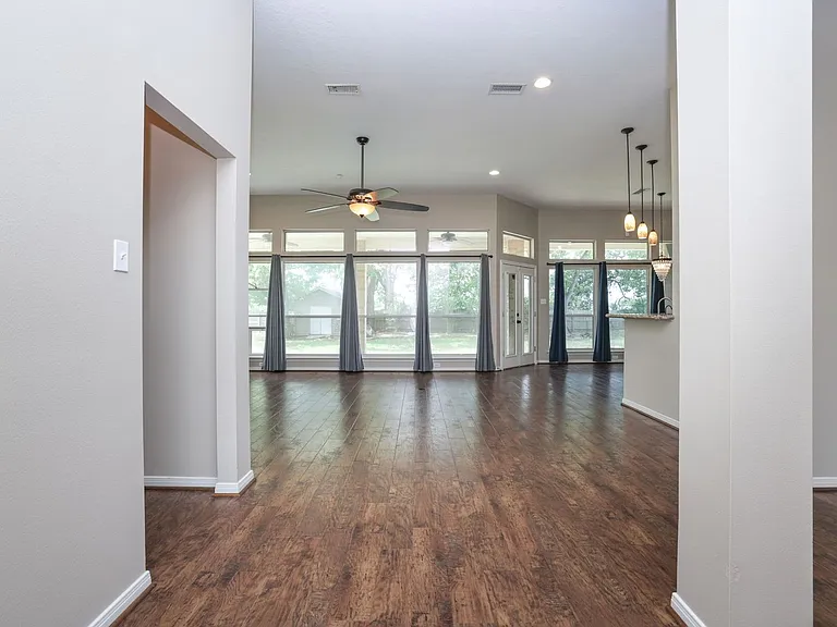 105 Lawrence Marshall Dr — Photo 5