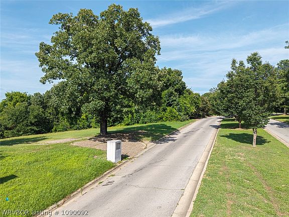 4th image of 9501 Jenny Lind Rd